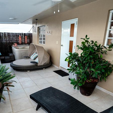 ポンセLuxury Retreat With Private Jacuzzi And Mountain Views Free Parkingアパートメント エクステリア 写真