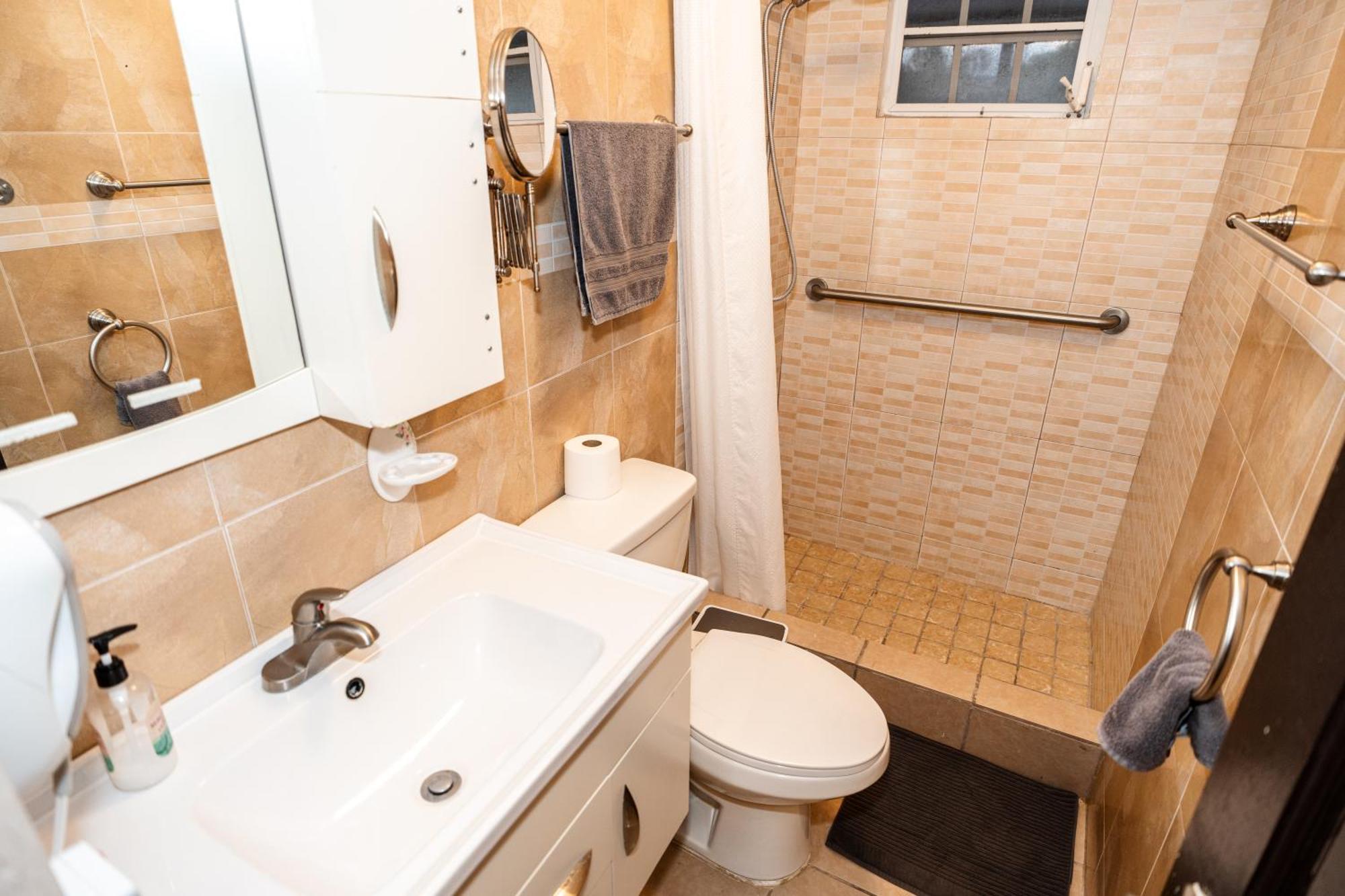 ポンセLuxury Retreat With Private Jacuzzi And Mountain Views Free Parkingアパートメント エクステリア 写真