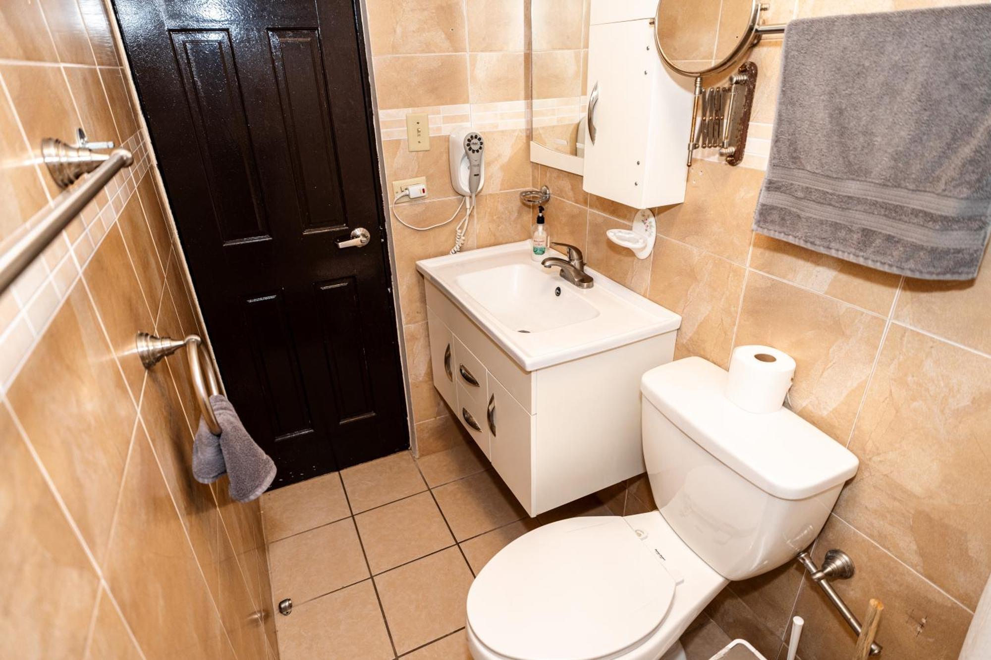 ポンセLuxury Retreat With Private Jacuzzi And Mountain Views Free Parkingアパートメント エクステリア 写真